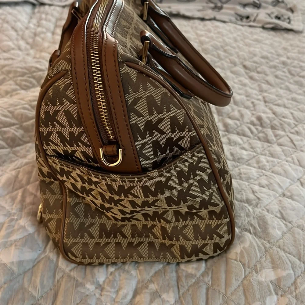 Michael Kors Tan and Brown Signature Tote Satchel - Picture 2 of 12